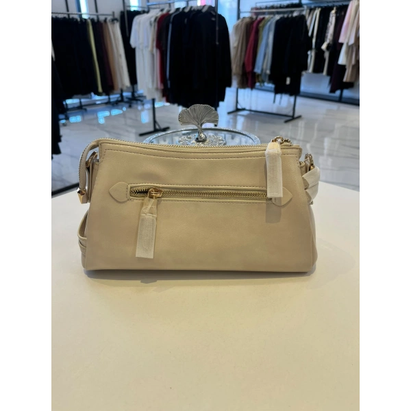 Sisley Kemer Detaylı Mini Aksesuarlı Çanta