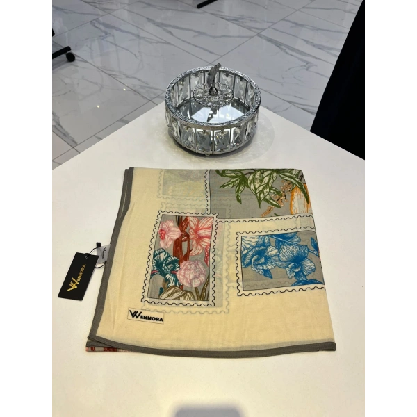 Wennora Karya Omuz Şalı
