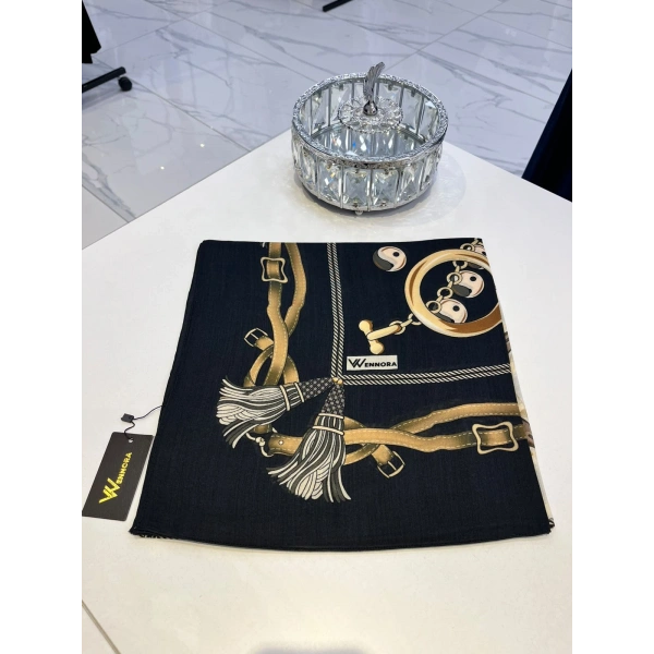 Wennora Karya Omuz Şalı