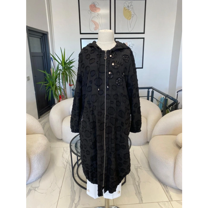 DULE BÜYÜK BEDEN PUANTİYELİ ASTARLI KAP