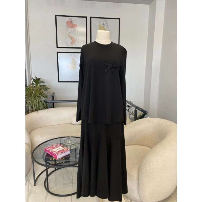 NURCAN ÇETİN FİYONK DETAYLI ETEKLİ TAKIM SİYAH