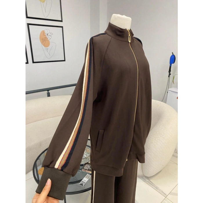 NUSS ŞERİT DETAYLI EŞOFMAN TAKIMI