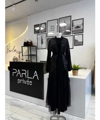 Nurcan Çetin Pul ve Tül Detaylı Abaya