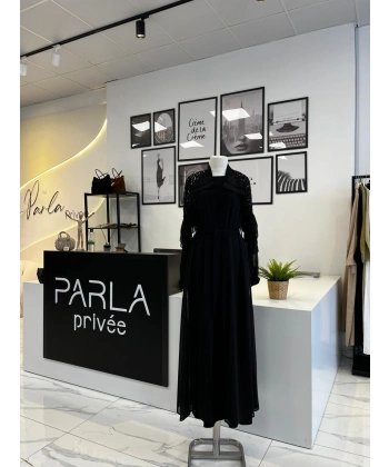 Nurcan Çetin Pul ve Fırfır Detaylı Abaya