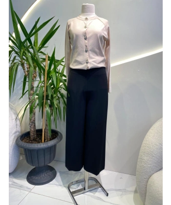 ARKASI LASTİKLİ KISA GENİŞ PAÇA PANTALON