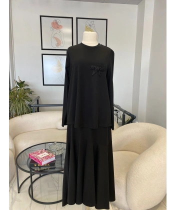 NURCAN ÇETİN FİYONK DETAYLI ETEKLİ TAKIM SİYAH
