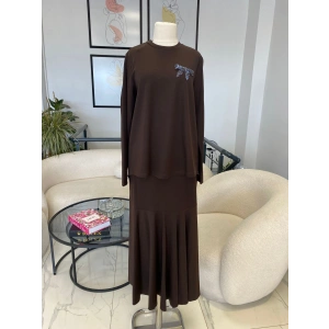 NURCAN ÇETİN FİYONK DETAYLI ETEKLİ TAKIM KAHVERENGİ