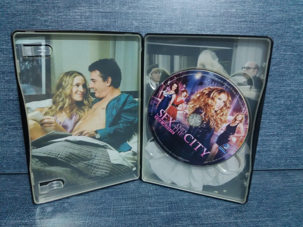 SEX AND THE CITY DVD FİLM (METAL KUTU)