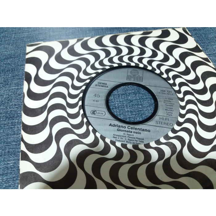 ADRIANA CELENTANO DONNA DI UN RE