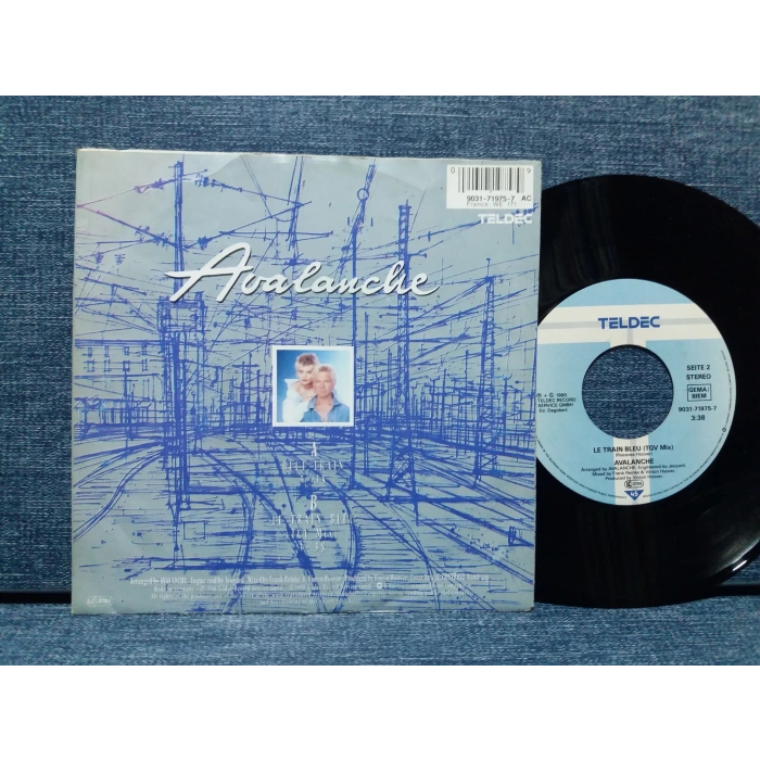 AVALANCHE BLUE TRAIN