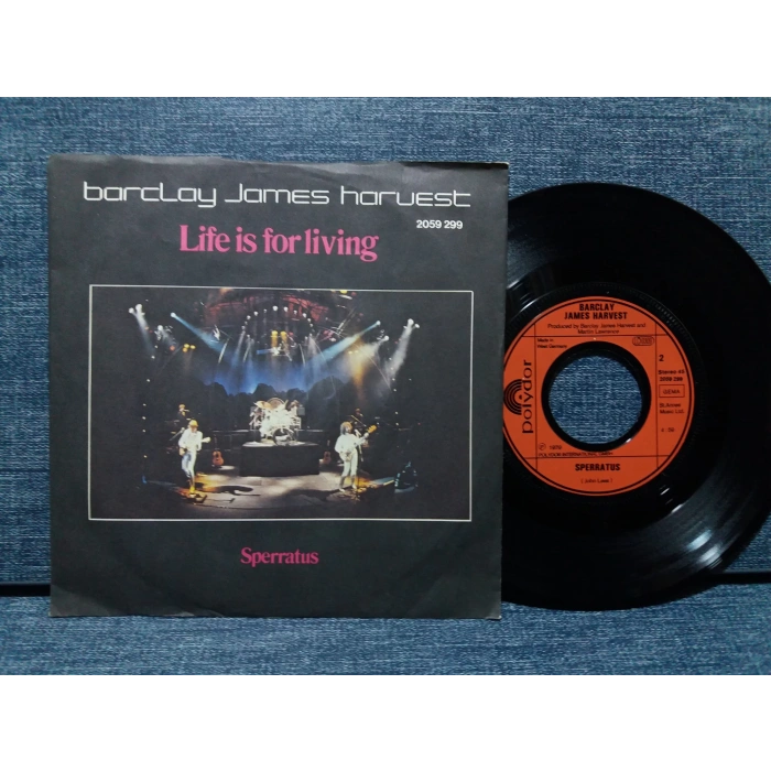 BARCLAY JAMES HARVEST LIFE IS FOR LIVING  - SPERRATUS