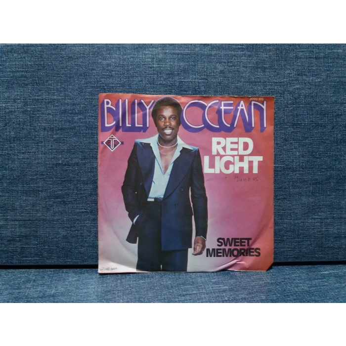 BILLY OCEAN RED LIGHT