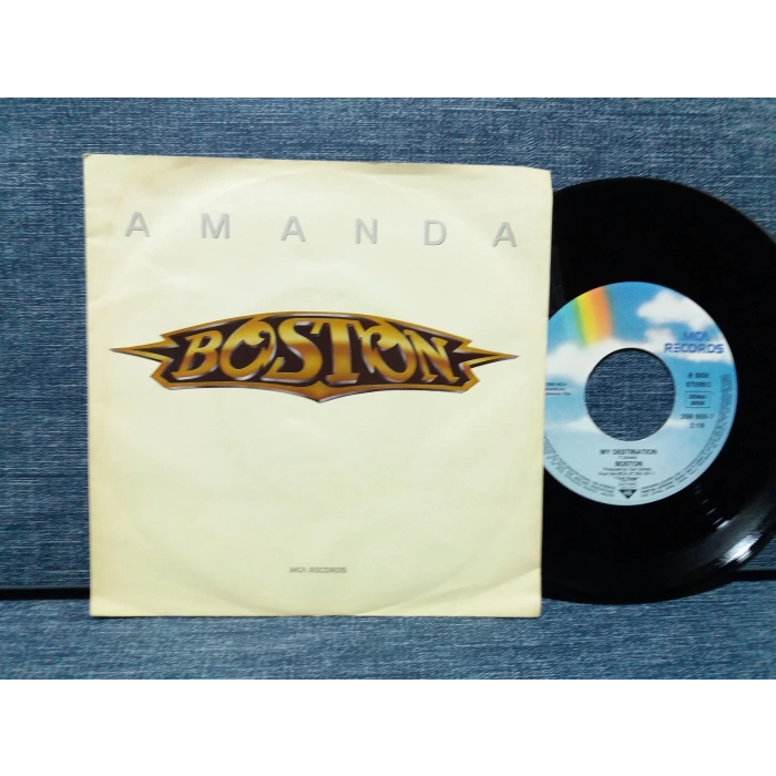 BOSTON AMANDA