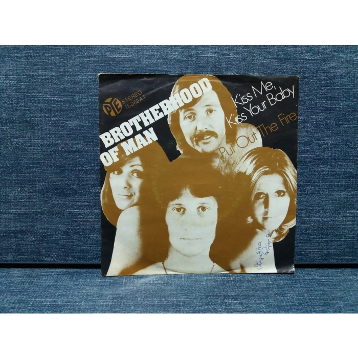 BROTHERHOOD OF MAN KISS ME