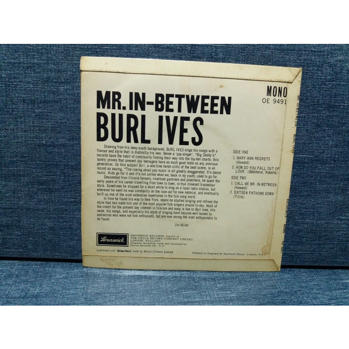BURL IVES IN BETWEEN