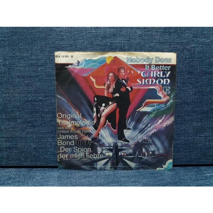 CARLY SIMON NOBODY DOES IT BETTER JAMES BOND 007