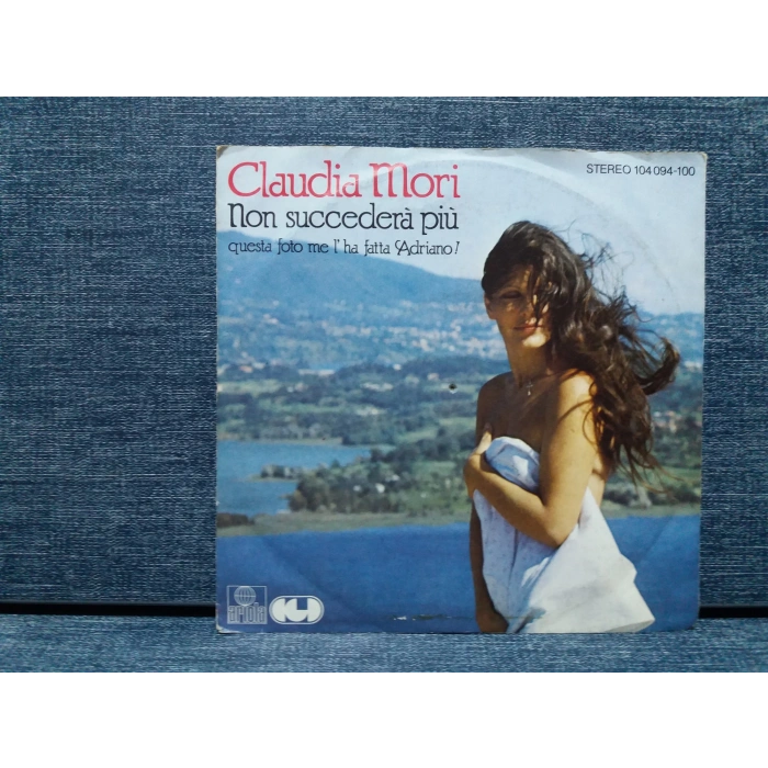 CLAUDIA MORI UN FILO DI PAZZIA