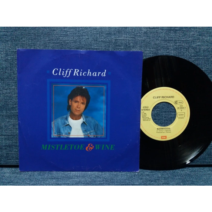 CLIFF RICHARD MISTLETOE