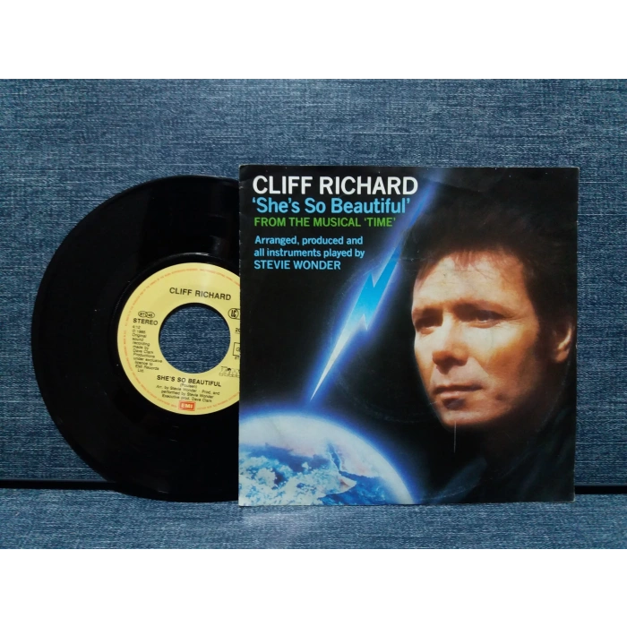 CLIFF RICHARD MUSICAL TIME