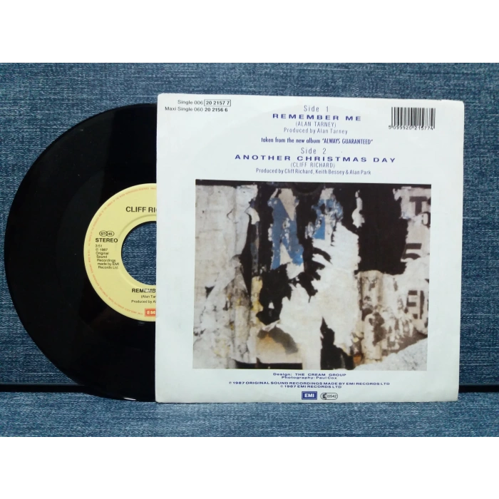 CLIFF RICHARD REMEMBER ME