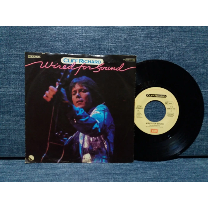 CLIFF RICHARD WIRED FOR SOUND - HOLD ON