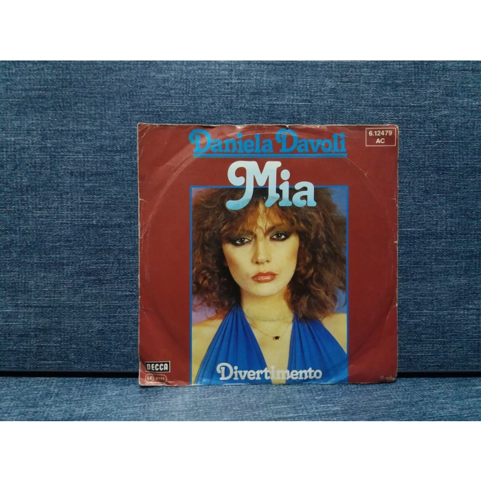 DANIELA DAVOLI MIA