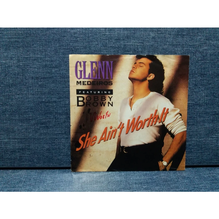 GLENN MEDEIROS BOBBY BROWN SHE AINT WORTH IT