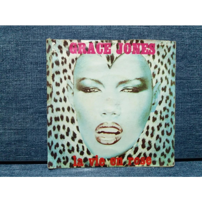 GRACE JONES LA VIE EN ROSE