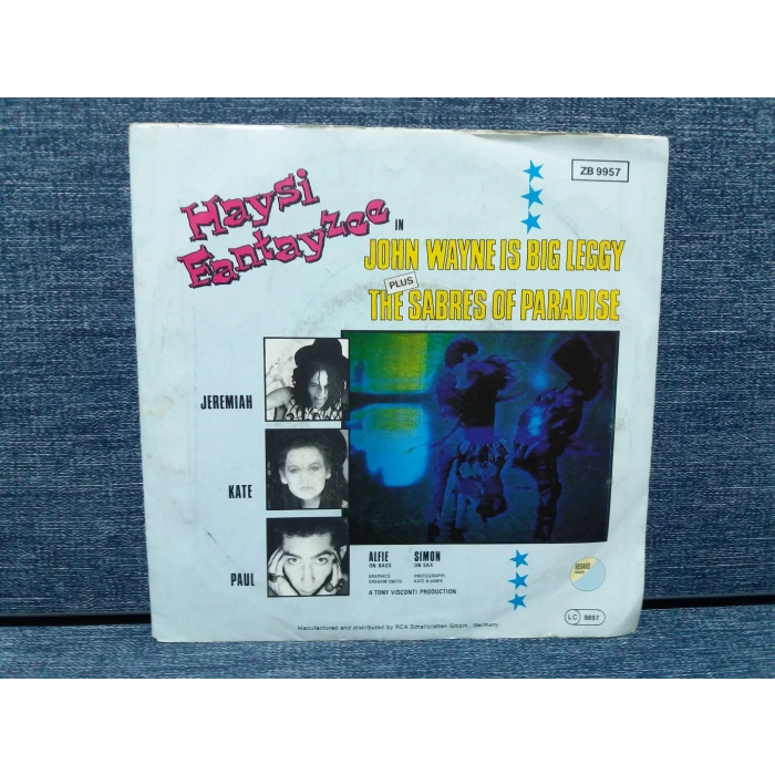 HAYSI FANTAYZE JOHNN WAYNE IS BIG LEGGY