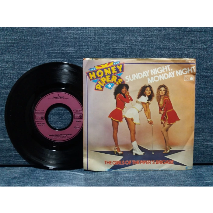 HONEY PIPERS SUNDAY NIGHT