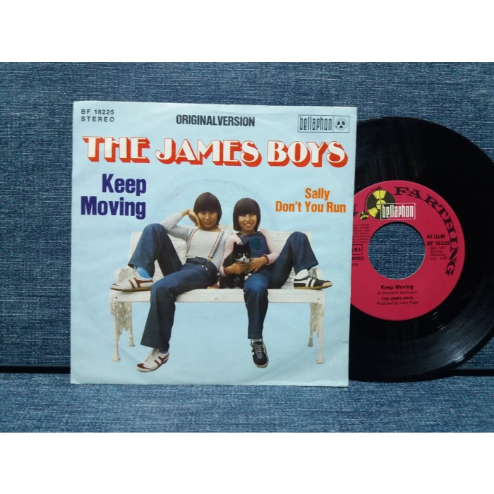 JAMES BOYS KEEP MOVING