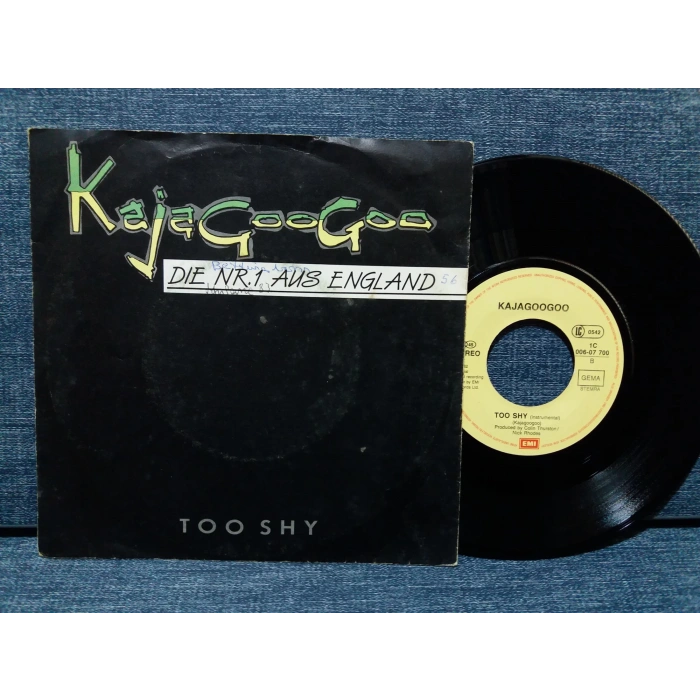 KAJAGOOGOO TOO SHY