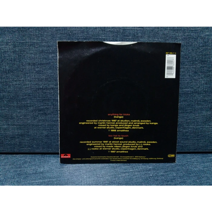 KANGA ANYTHING FOR KICKS