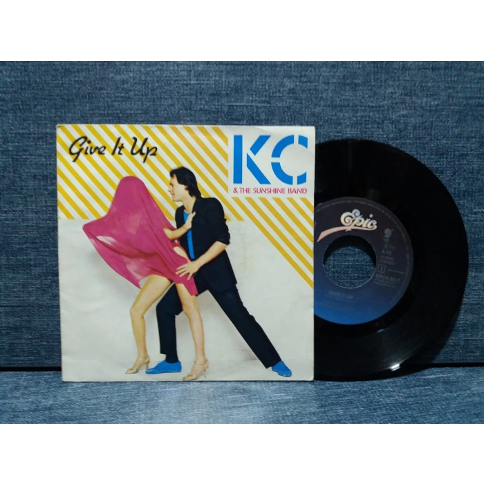 KC SUNSHINE BAND GIVE IT UP