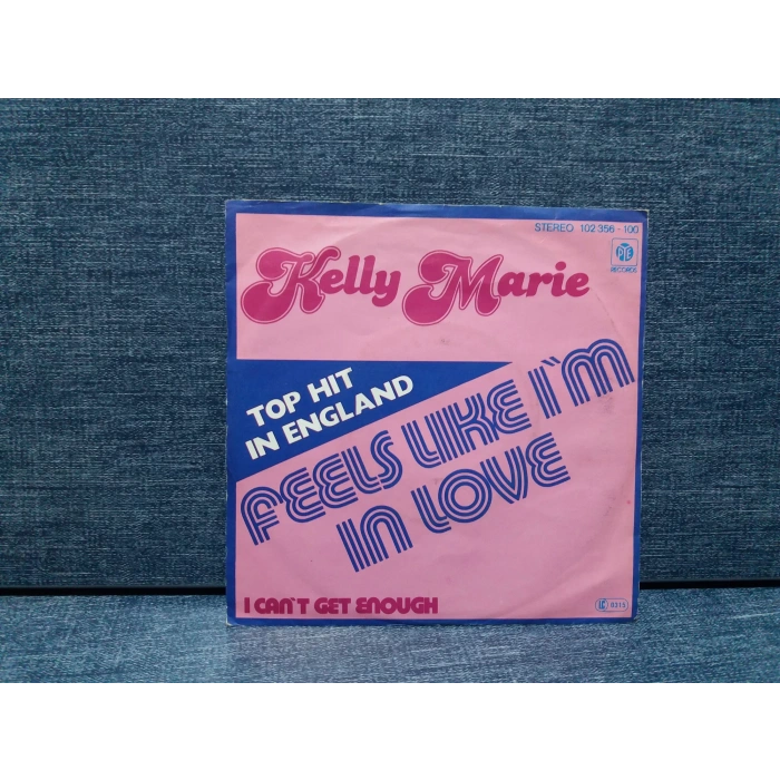 KELLY MARIE FEELS LIKE IM IN LOVE