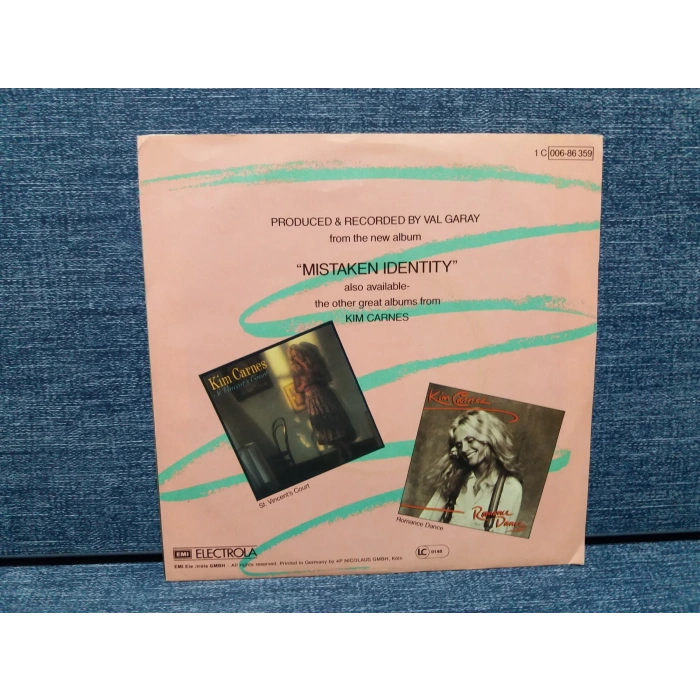 KIM CARNES BETTE DAVIS EYES