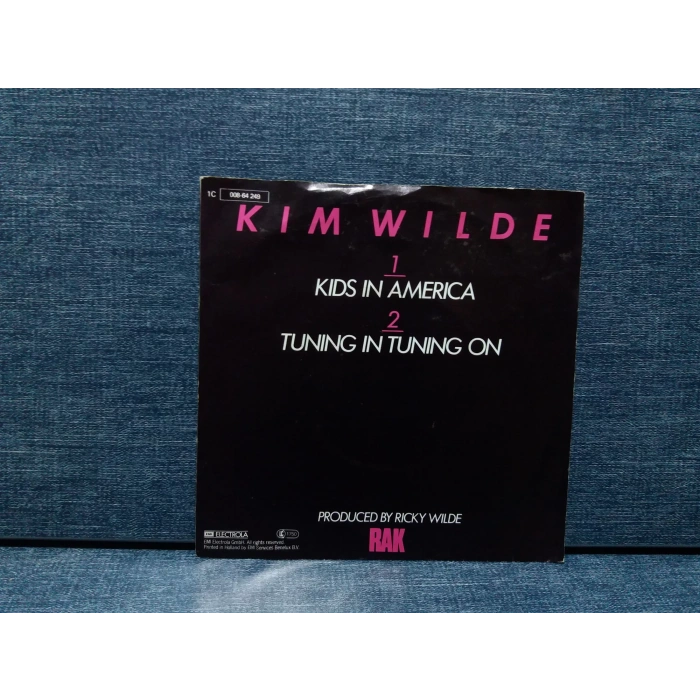 KIM WILDE CAMBODIA WATCHING