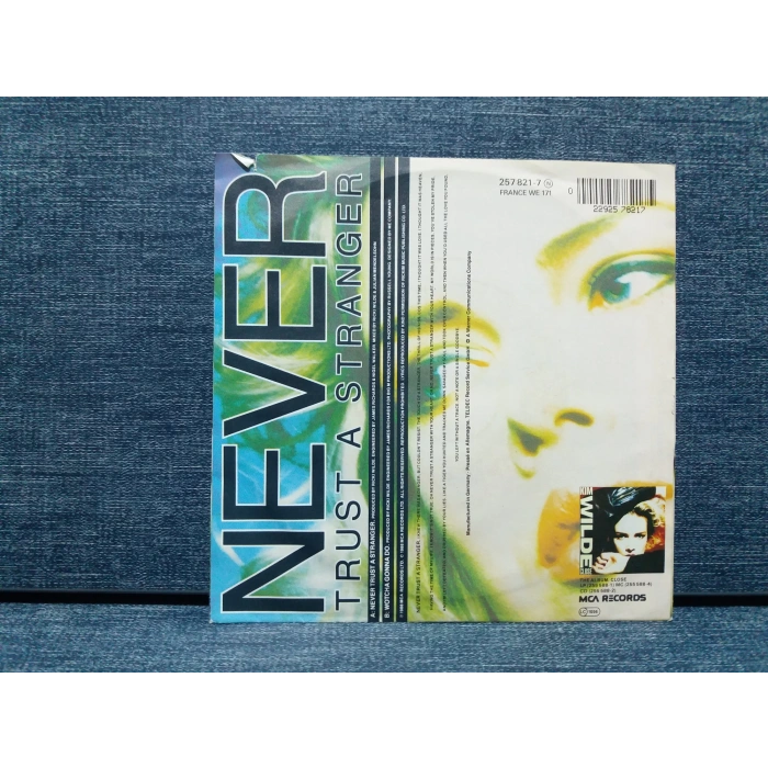 KIM WILDE NEVER TRUST A STRANGER