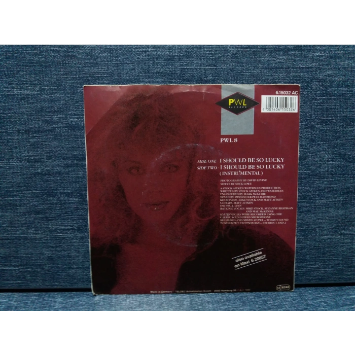 KYLIE MINOGUE  I SHOULD BE SO LUCKY