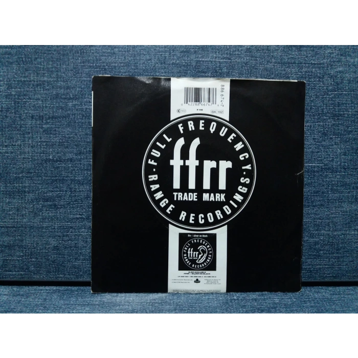 LIL LOUIS FRENCH KISS