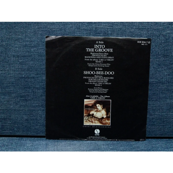 MADONNA INTO THE GROOVE