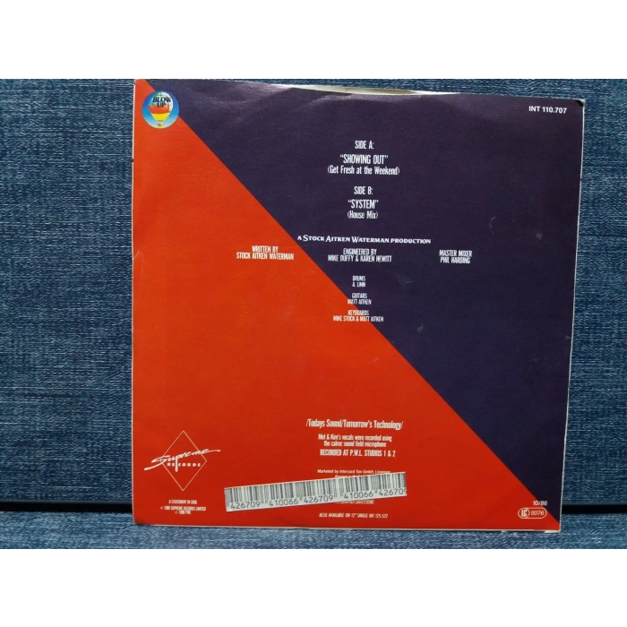 MEL KIM SHOWING OUT SYSTEM