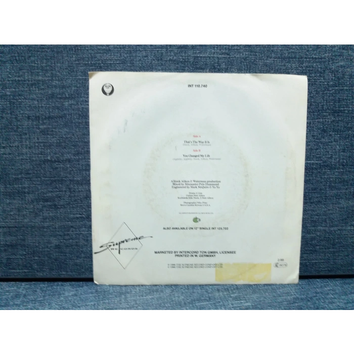 MEL & KIM   THATS THE WAY IT IS