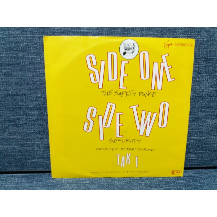 MEN WITHOUT HATS SAFETY DANCE