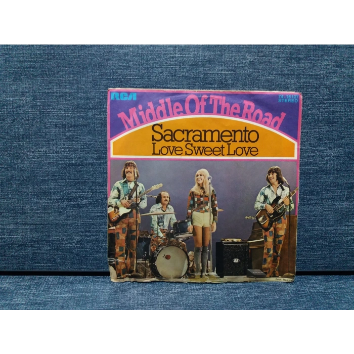 MIDDLE OF THE ROAD SACRAMENTO LOVE SWEET