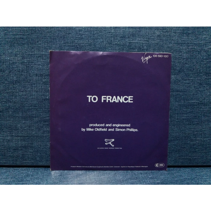 MIKE OLDFIELD TO FRANCE VOCAL MAGGIE REILLY