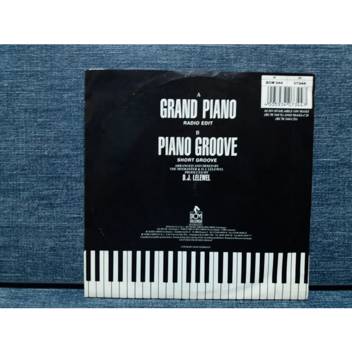 MIXMASTER GRAND PIANO