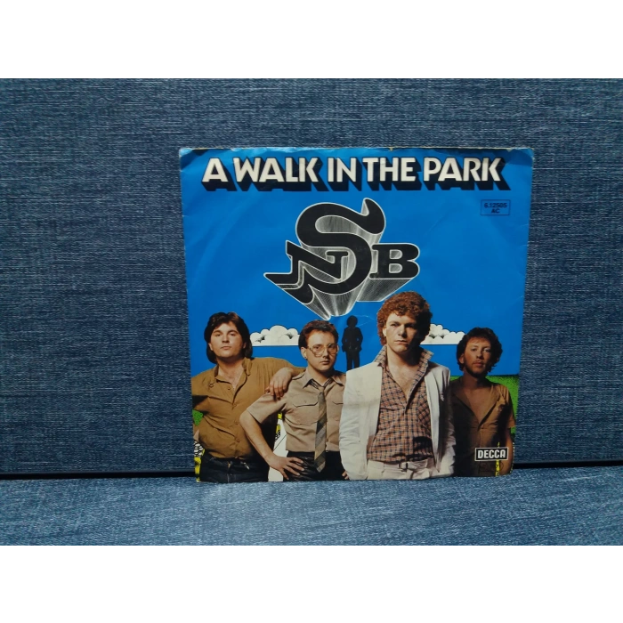 NICK STRAKER BAND A WALK IN THE PARKA