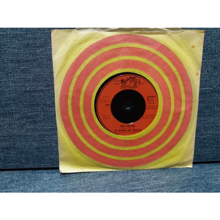 PASADENA ROOF WHITE CHRISTMAS