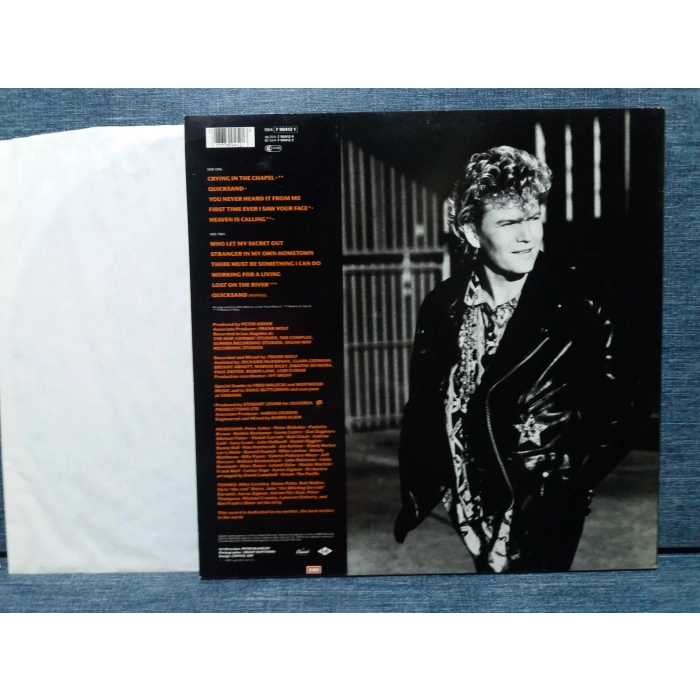 PETER BLAKELEY CAFE DE WHEELS